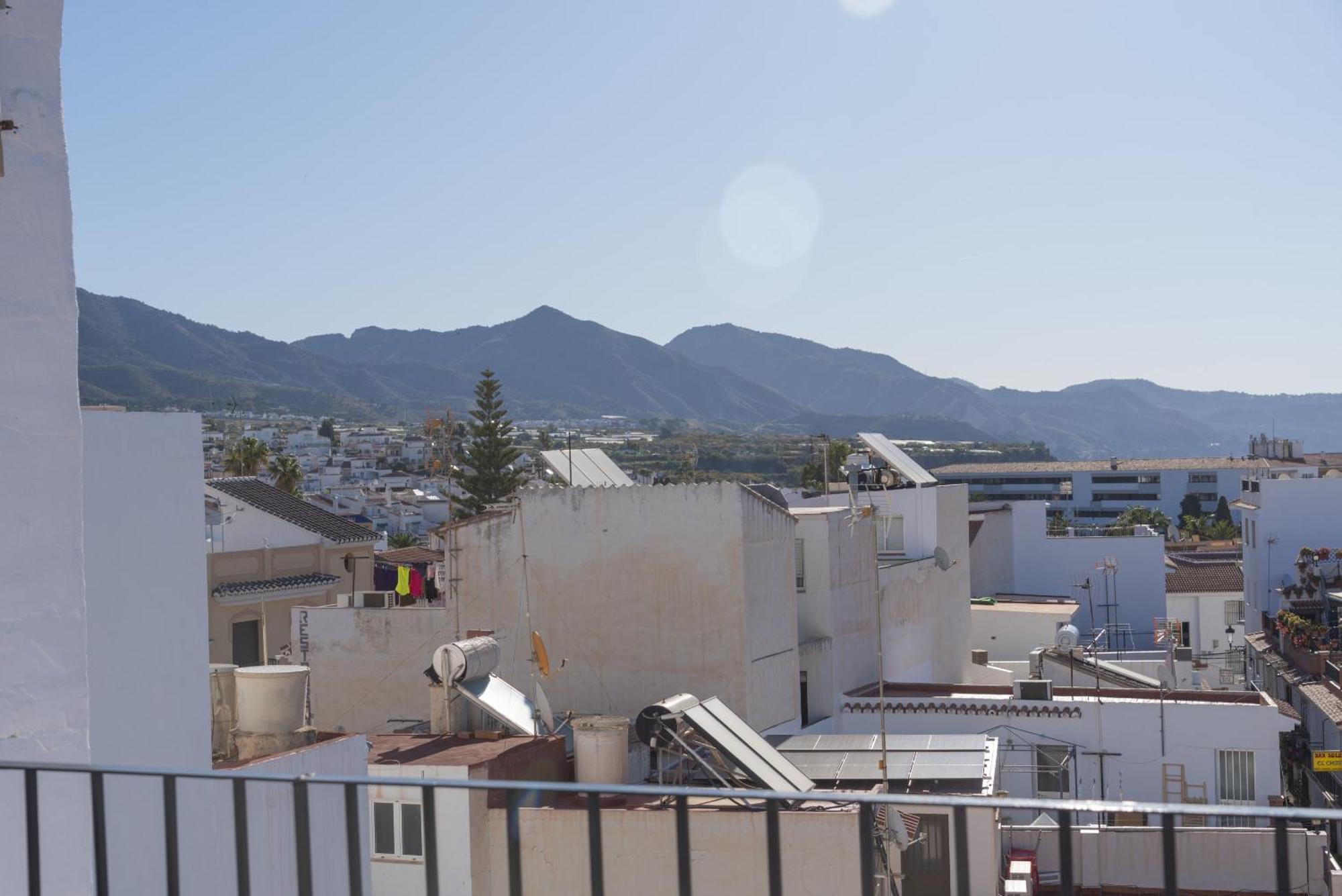 Atico Jimena Granada En El Centro De Nerja Appartement Kamer foto